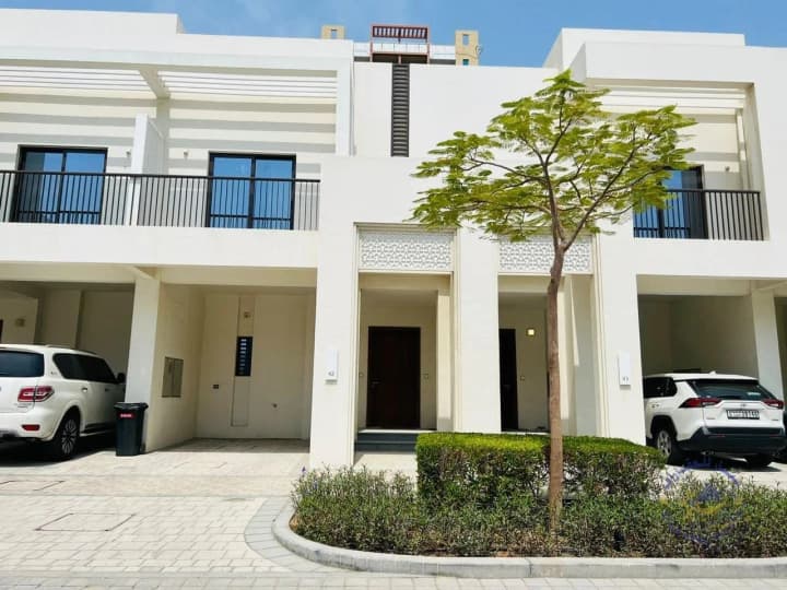 Eagle Health 3 Bedroom Villas for Rent - Fujairah Corniche