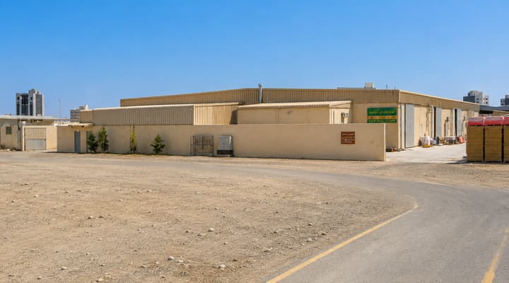 For sale - 9 warehouses – in Al Hail Industrial Area, Fujairah